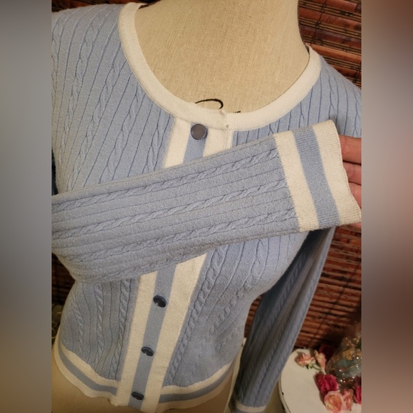 Freshman Light Blue and White Cable Knit Cardigan - Picture 4 of 4
